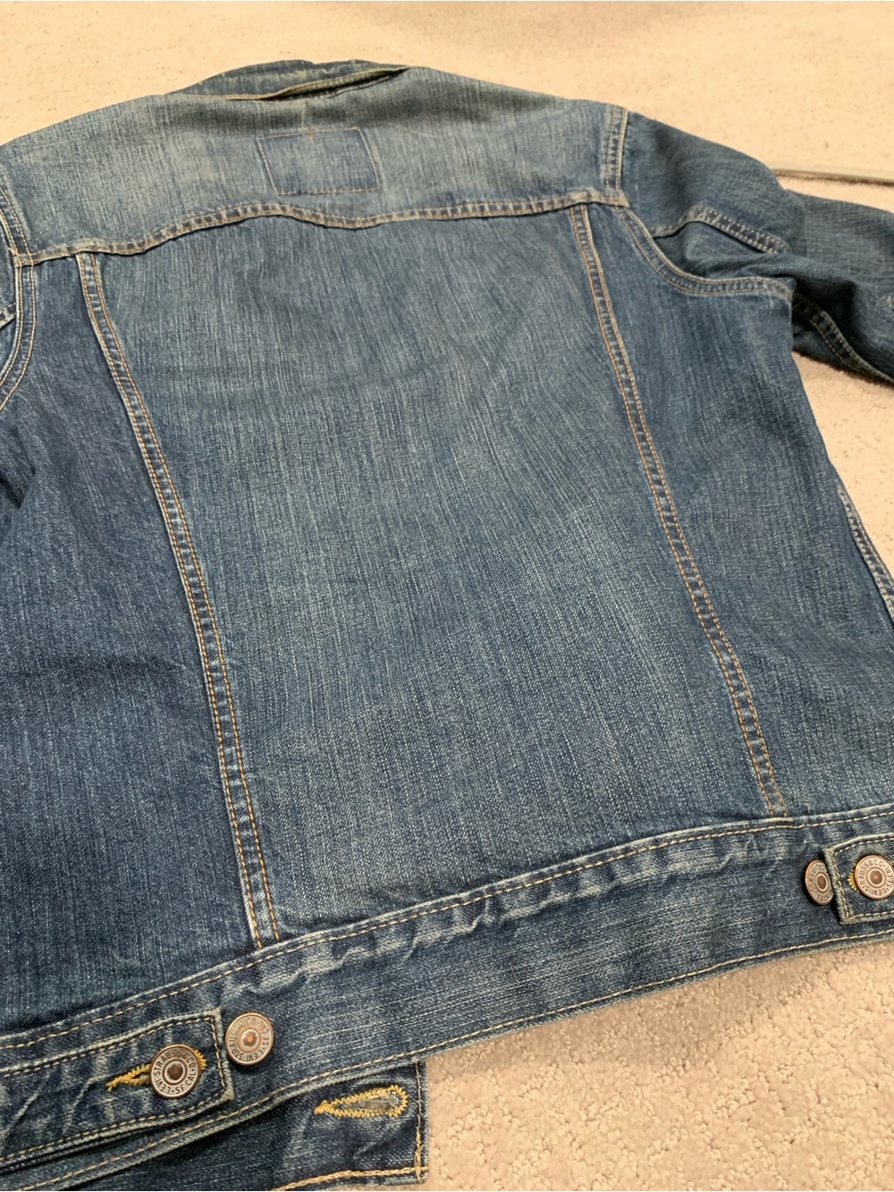 Levi’s Classic Blue Men’s Denim Jacket - Picture 9 of 10